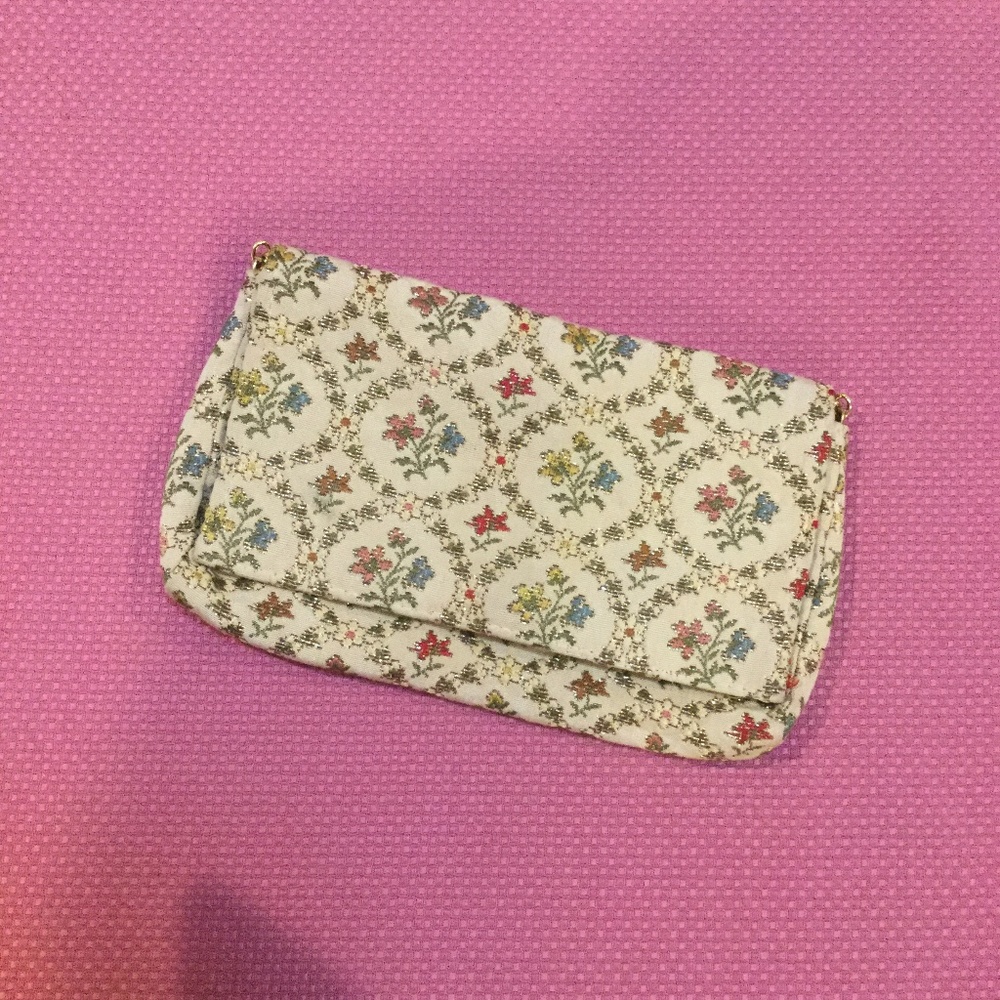 Vintage floral clutch or shoulder bag